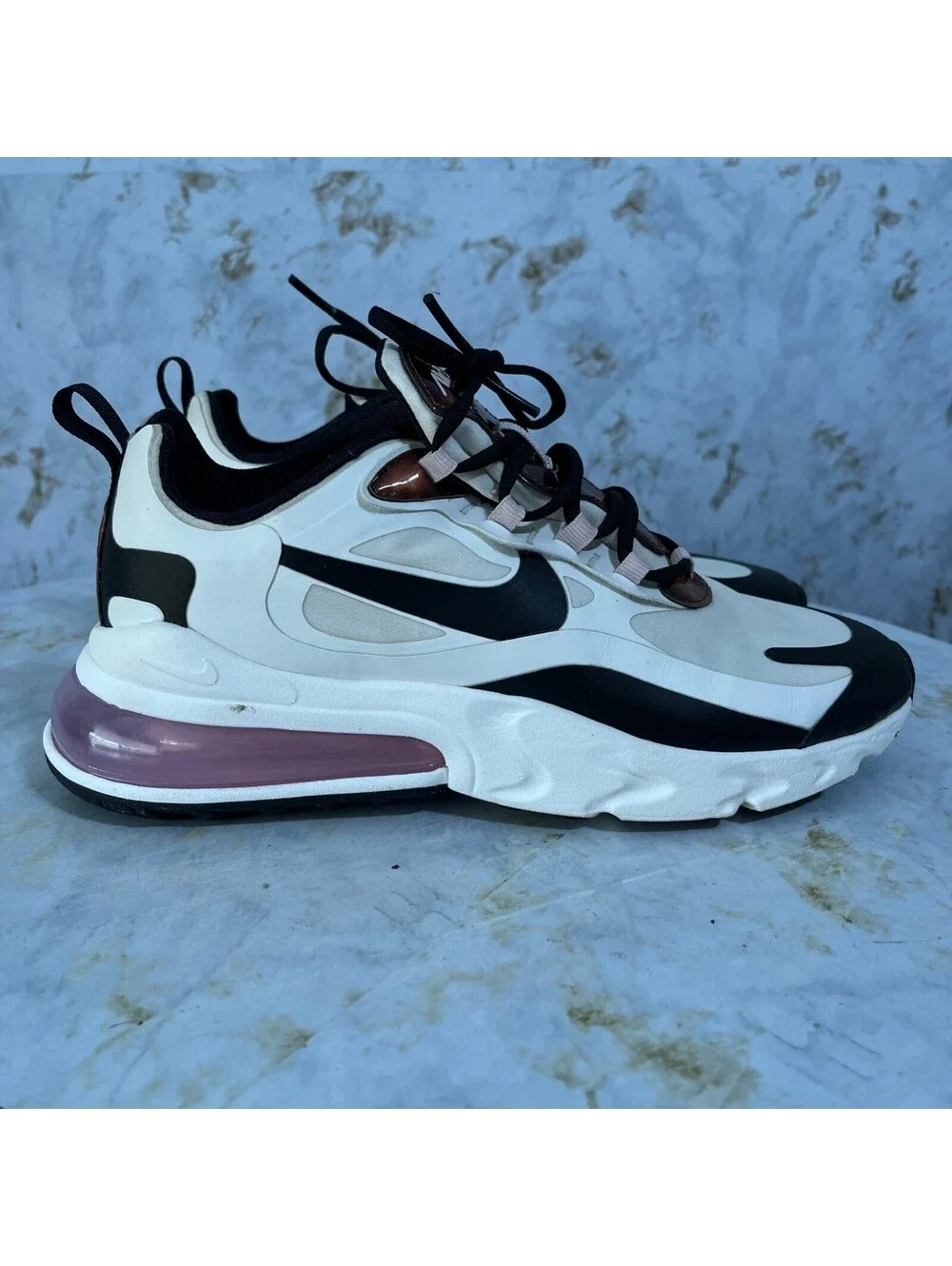 Nike Air Max 270 React Womens Size 8 Shoes White Black Athletic Trainer Sneakers